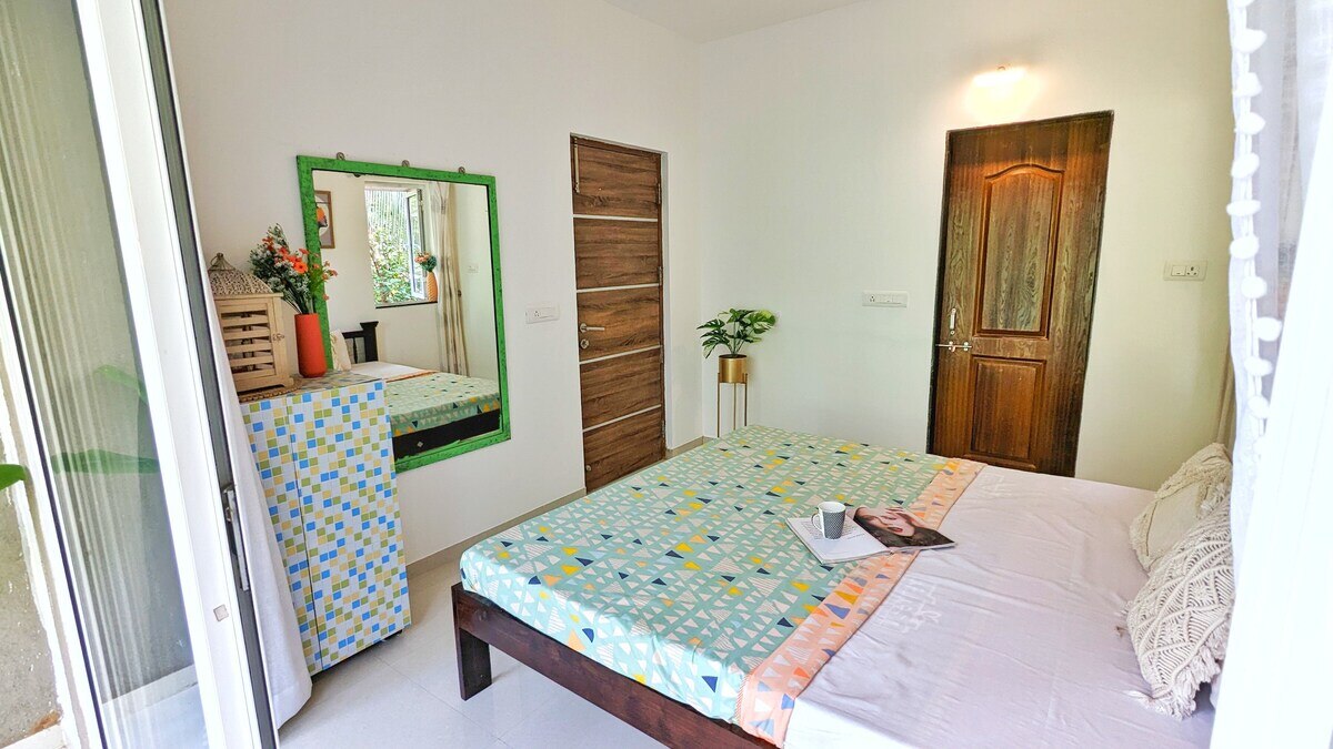 Scor'pika Studio Apt | Pool | Nr Thalasa Vagator - Tap to explore photos