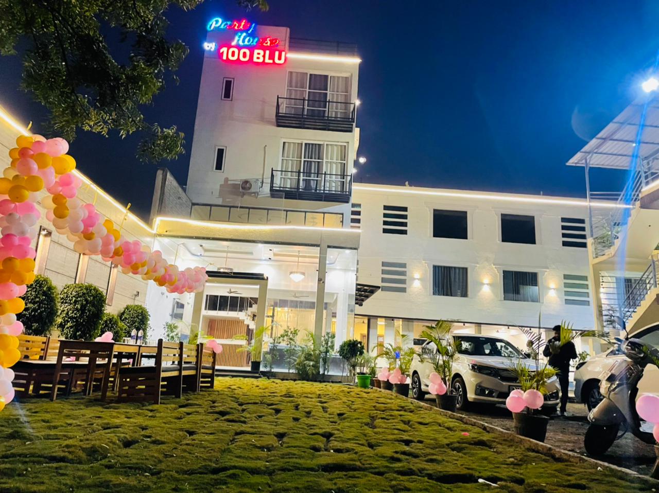 HOTEL PARTY HOUSE BY 100 BLU - Tap to explore photos