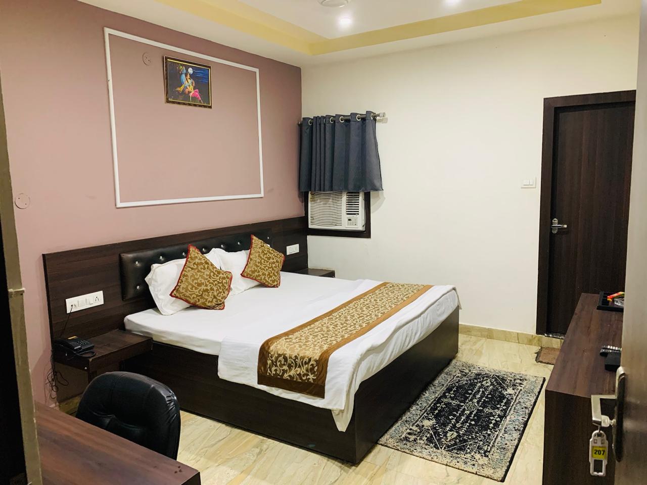 Hotel Shree Ji - Tap to explore photos
