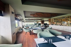 MANNAT HOTEL, Chariduar