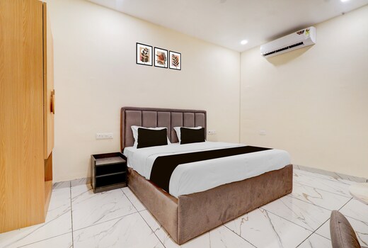 Townhouse Oak Army Aviation Base Jhansi