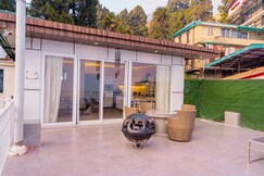 Stamp Stays 1BHK Terrace Bonfire Mall Road, Mussoorie