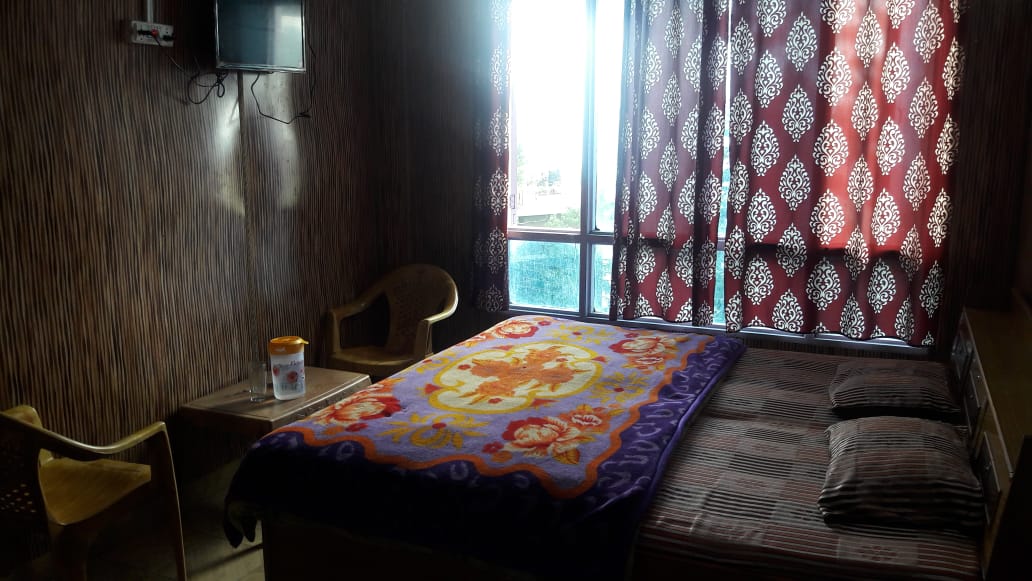 Anshul Guest House - Tap to explore photos