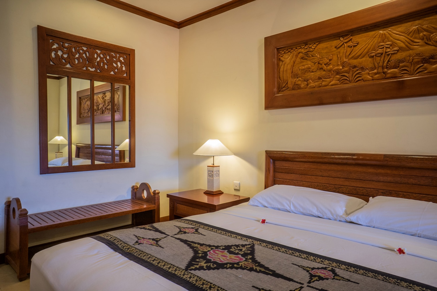 Balisani Suites - Tap to explore photos
