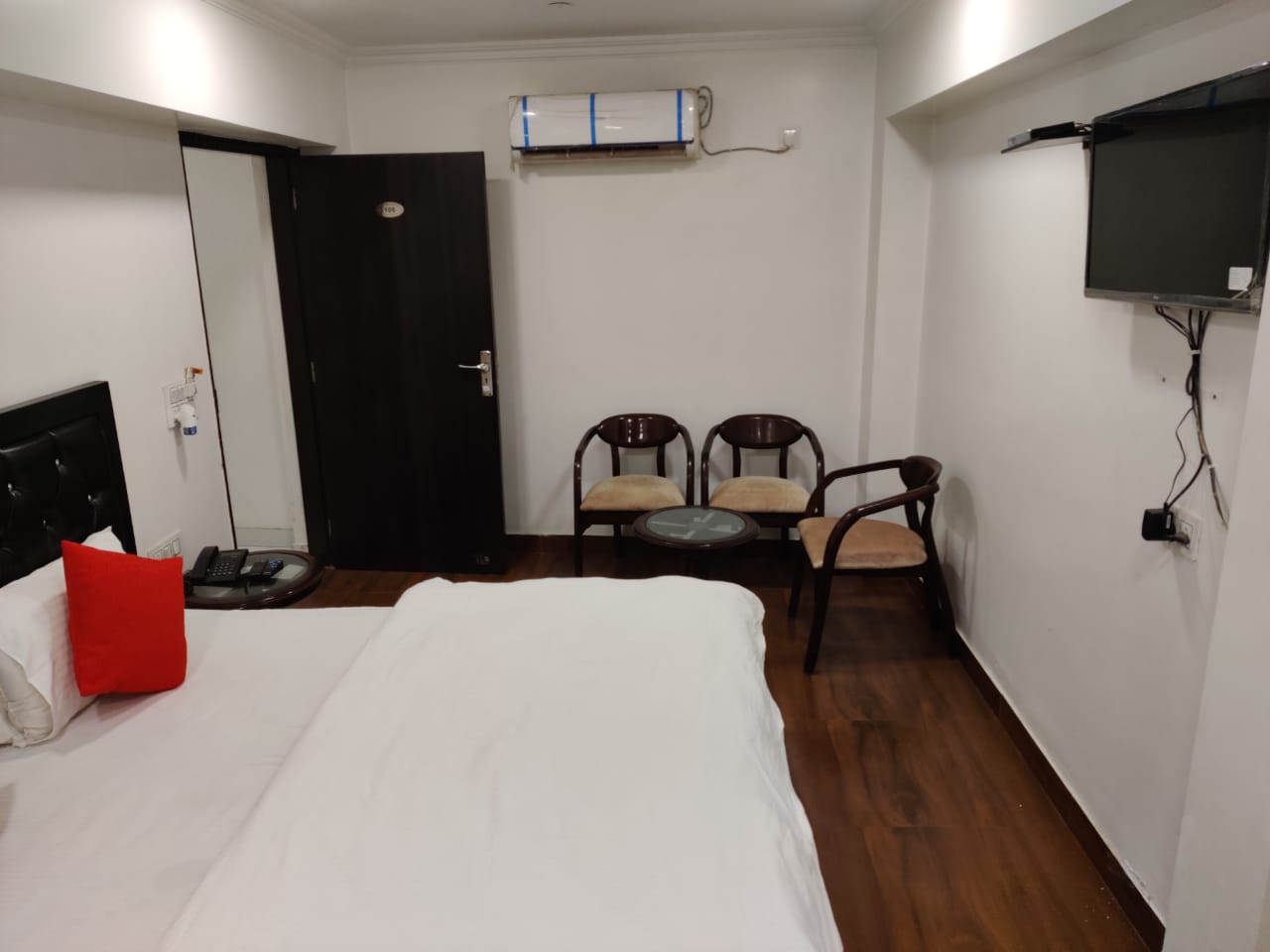 Sheetal Guest House - Tap to explore photos