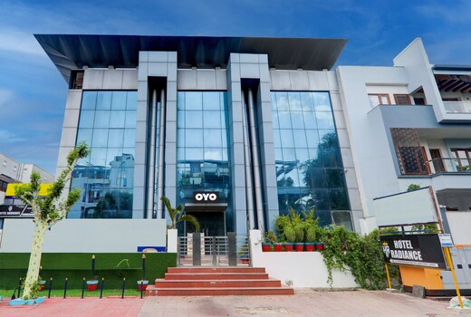 Super OYO 815830 HOTEL RAAS INN
