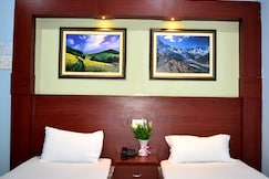 Hotel Prakash, Siliguri