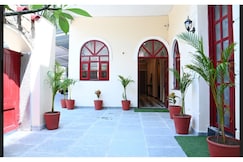 Soothing Palms Homestay, Falna