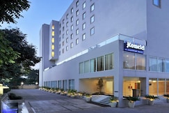 Hometel Chandigarh - A Sarovar Hotel, Mohali