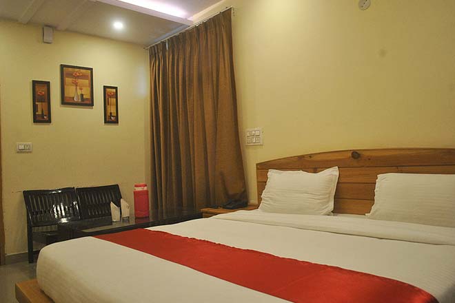 Hotel Aryan chamunda - Tap to explore photos