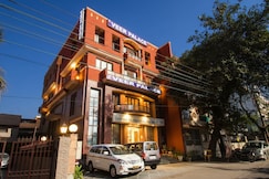 Hotel Veer Palace - Near Bhikaji Cama Palace, Delhi