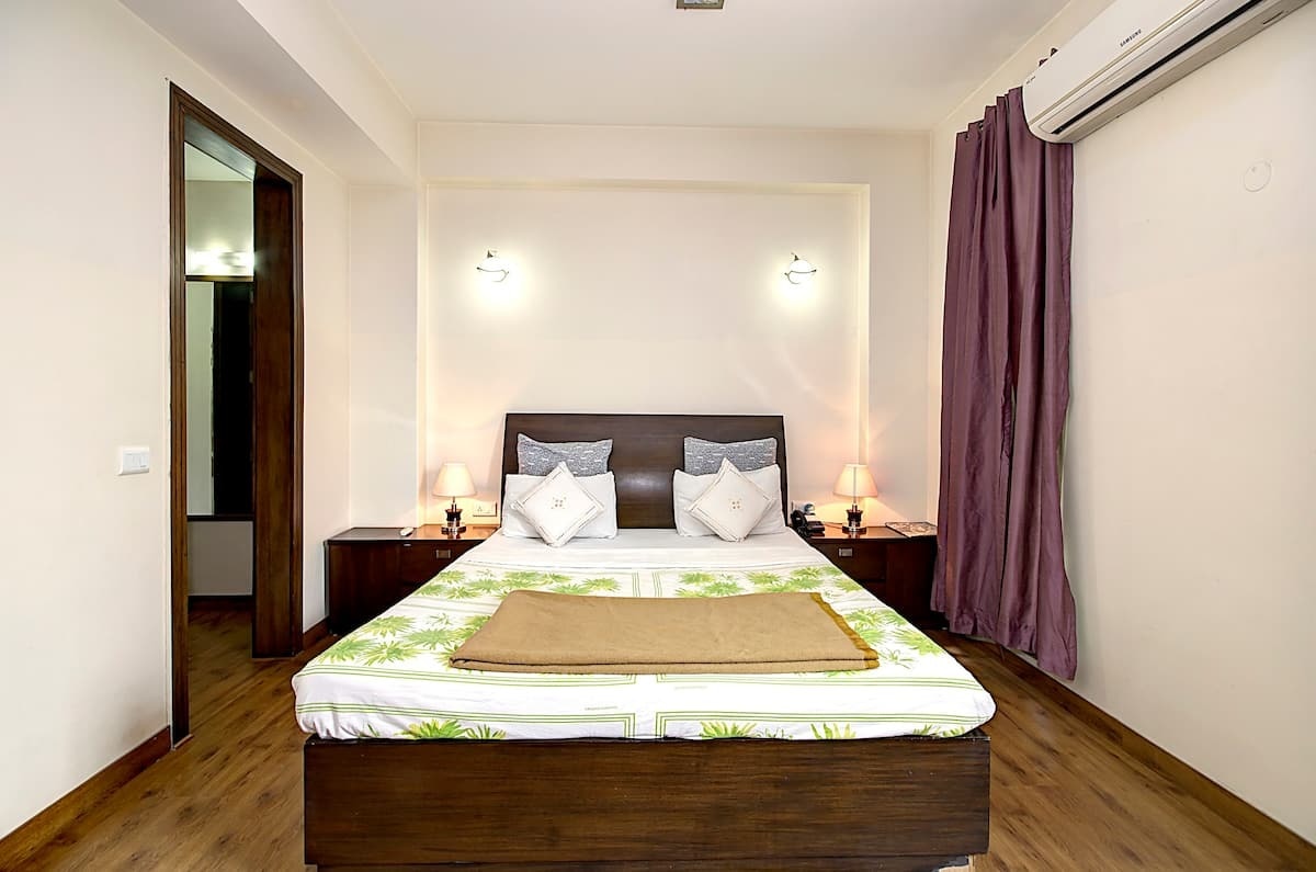 Perch Service Apartment Near Medanta - Tap to explore photos