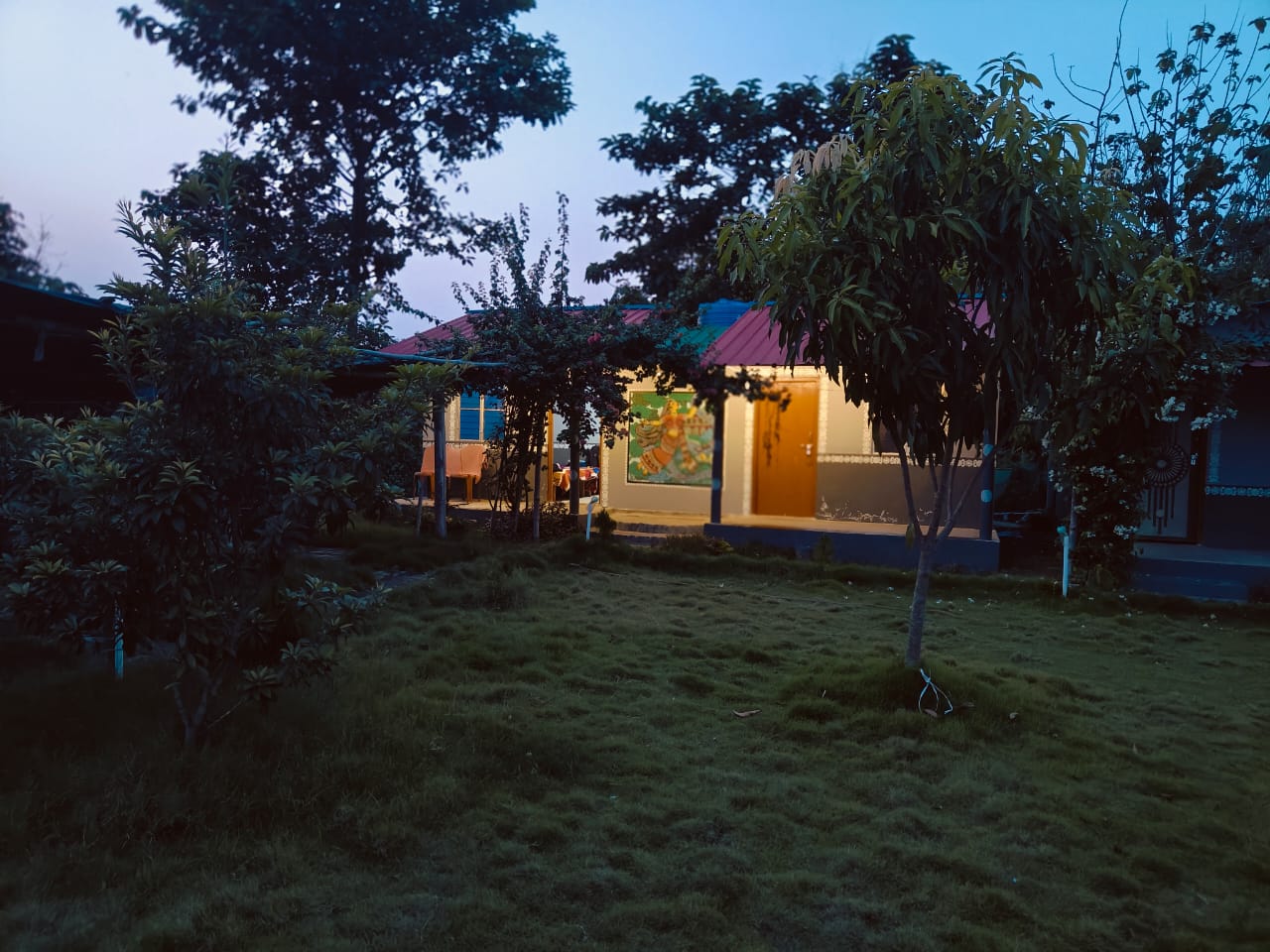 Mangalgunj Twilight Camp - Tap to explore photos