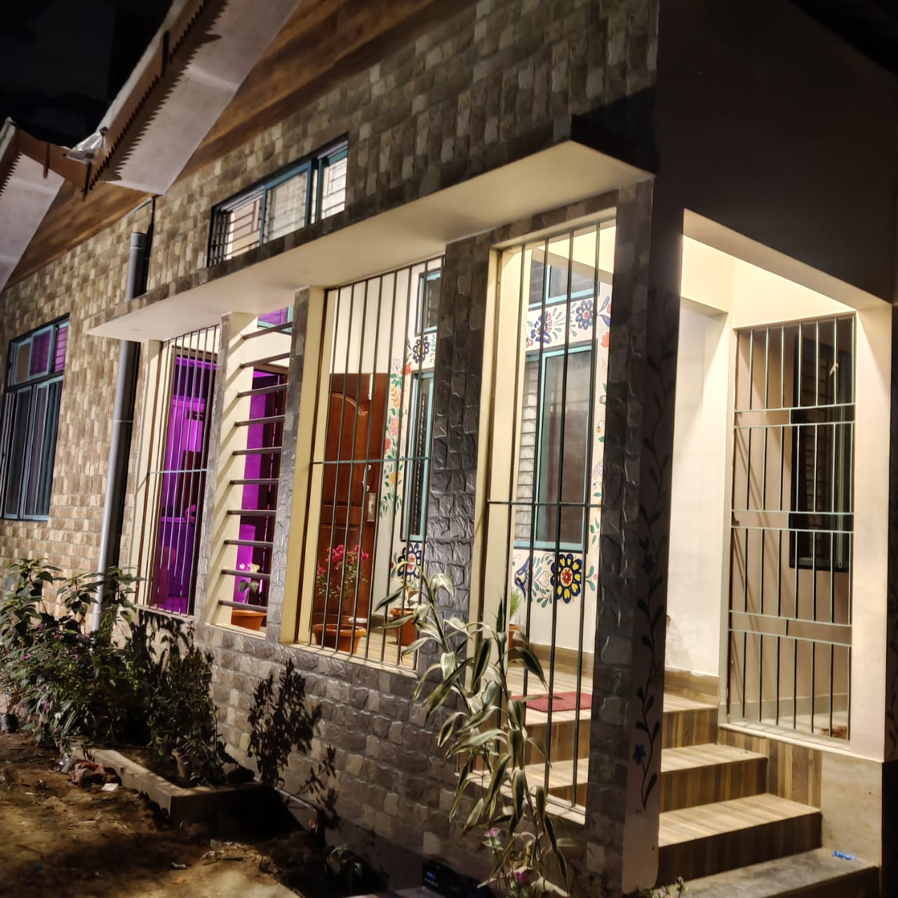 Bornil Homestay Room With Wifi - Tap to explore photos
