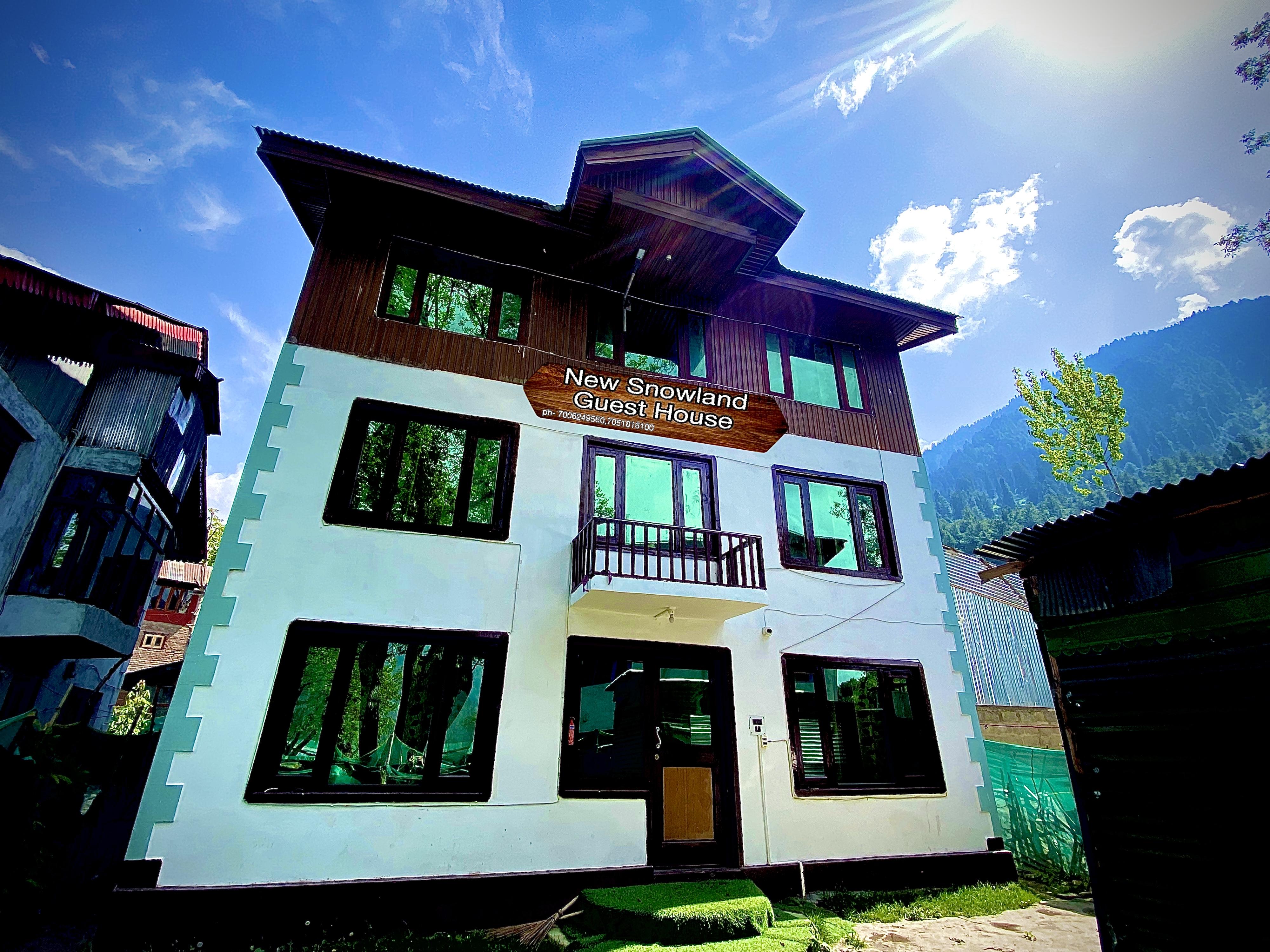 Hotel New Snowland Pahalgam - Tap to explore photos