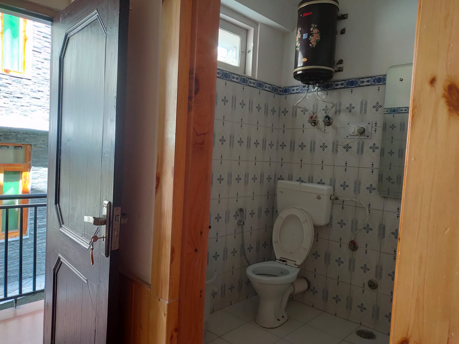Him Homestay Cottage - Tap to explore photos