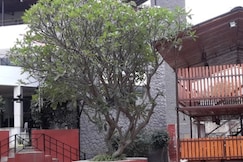 Royal Inn Lodging and boarding., Wadgaon