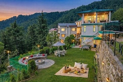 StayVista at Raas Villa, Kandaghat