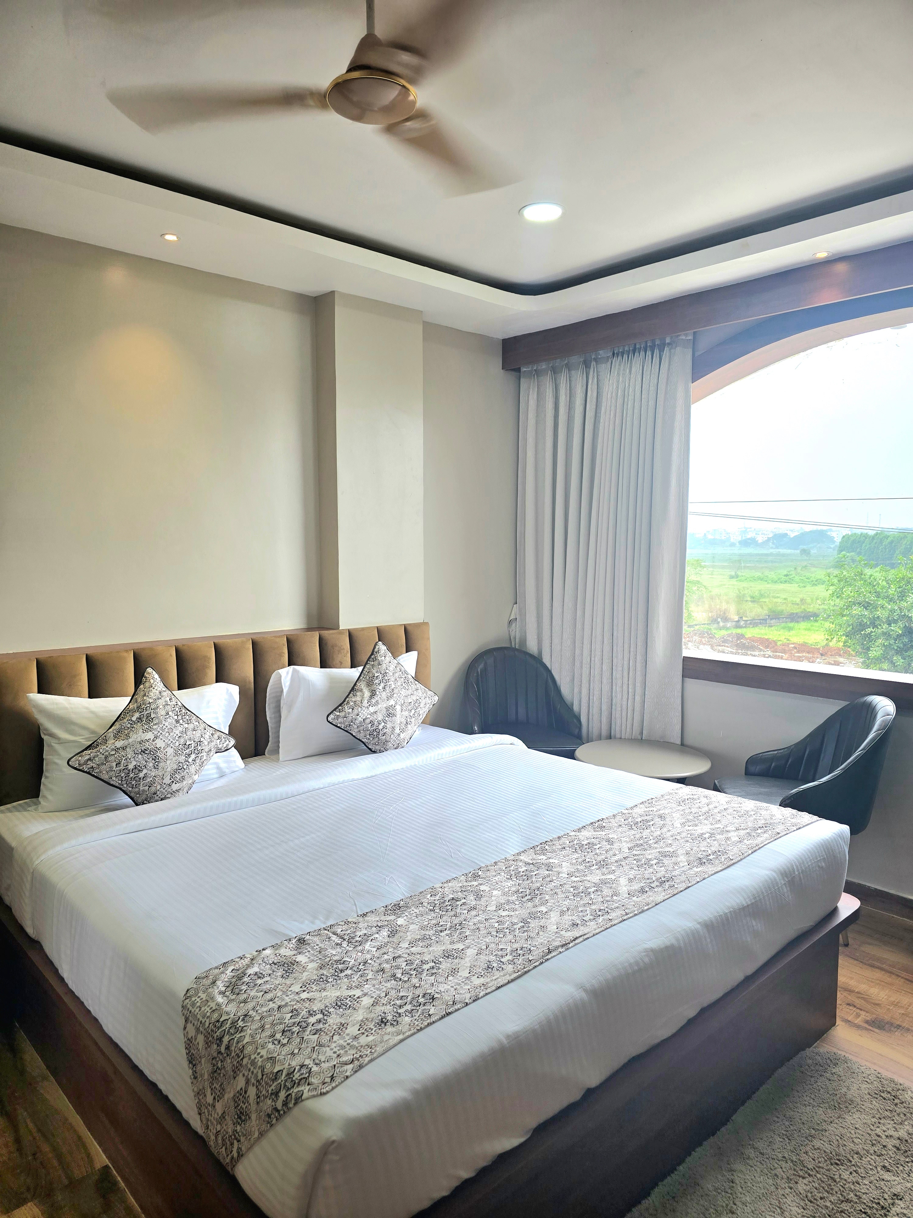 Hotel Pratima Heritage - Tap to explore photos
