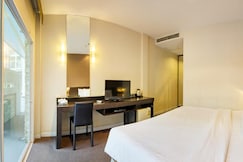 كيو هوتل سوخومفيت, 