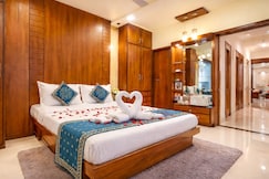 Hotel Thakur Galaxy, Sadar Market, Nagpur