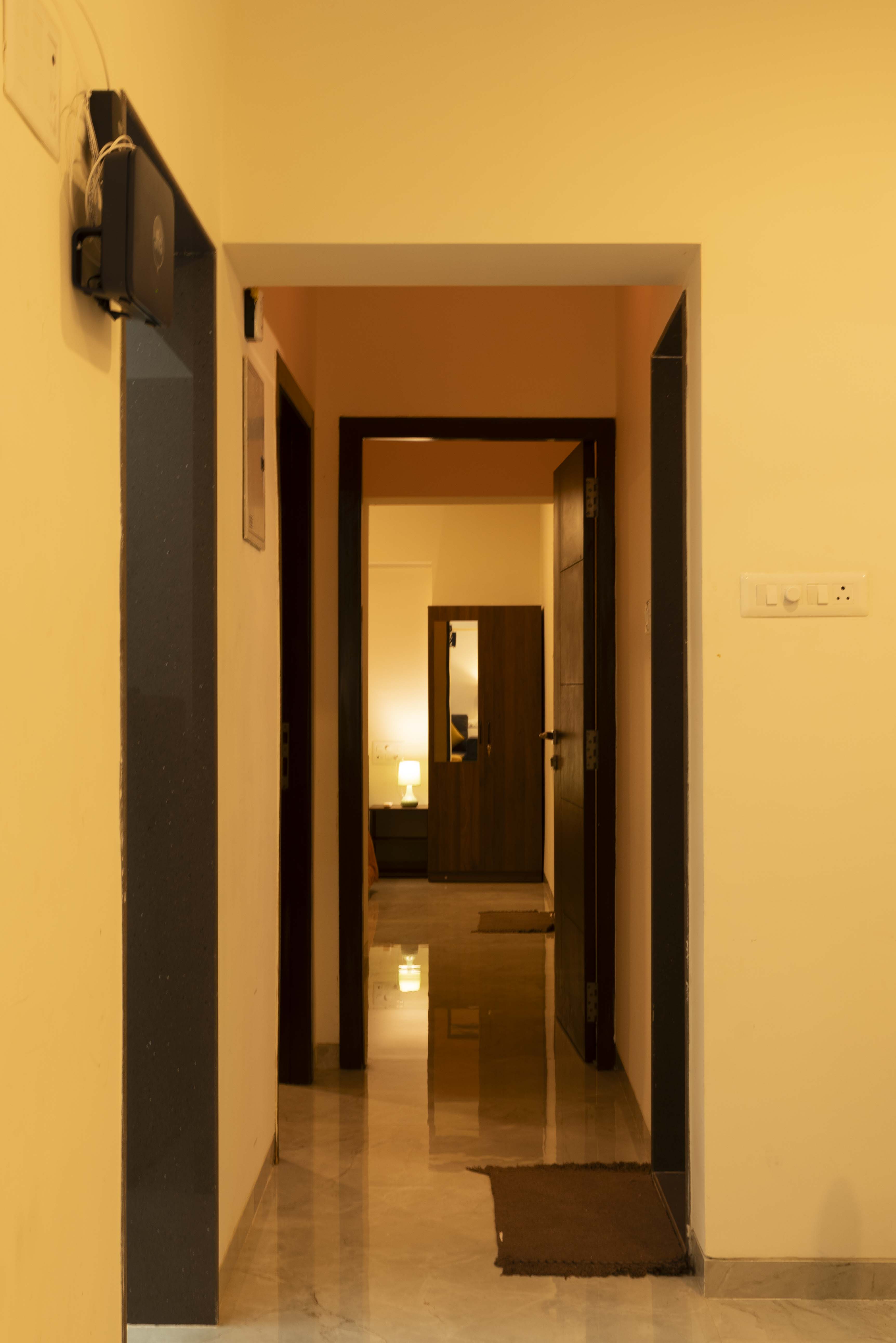 Modern, Elegant, Serene 2bhk Apt nr BKC & Airport - Tap to explore photos
