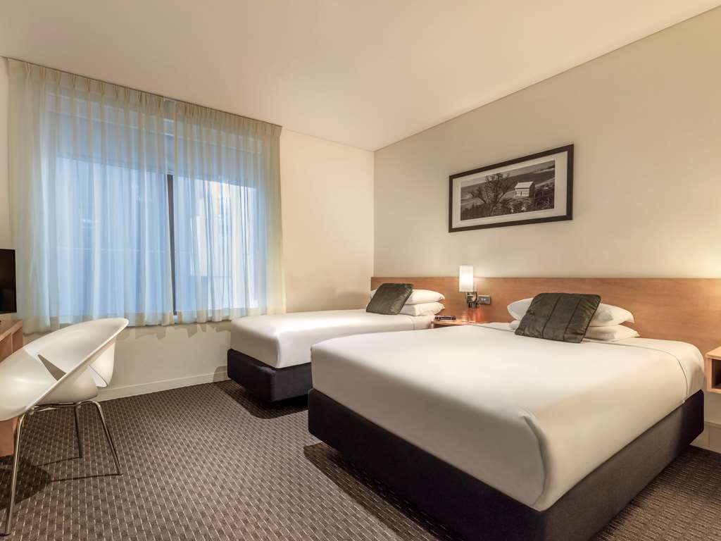ibis Melbourne Hotel and Apartments - Tap to explore photos