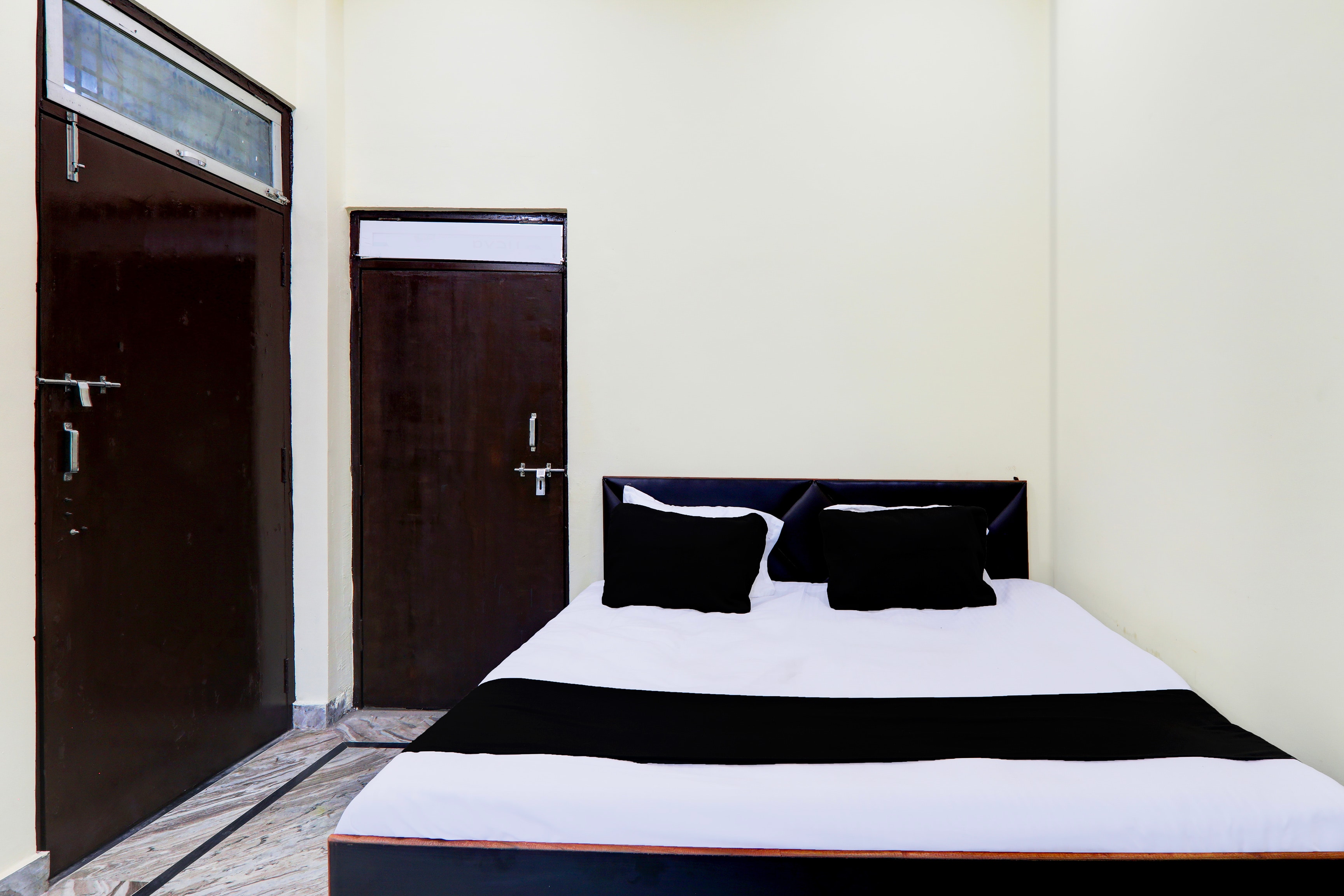 Hotel O Dwarika Guest House - Tap to explore photos
