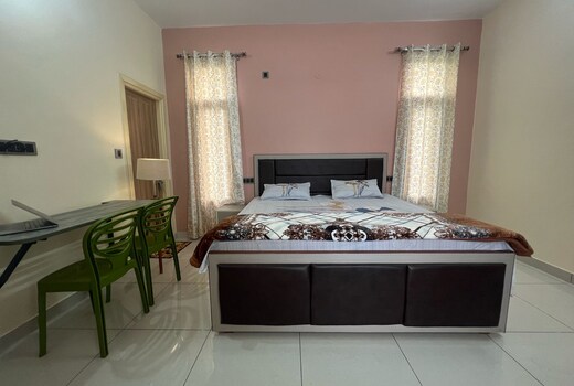 Umang Cottage 2BHK Penthouse Himalayan View
