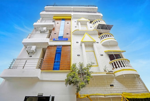 FabHotel Shri Shubh Palace