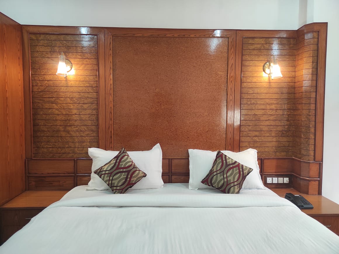 Hotel Ambarish Grand Residency - Tap to explore photos