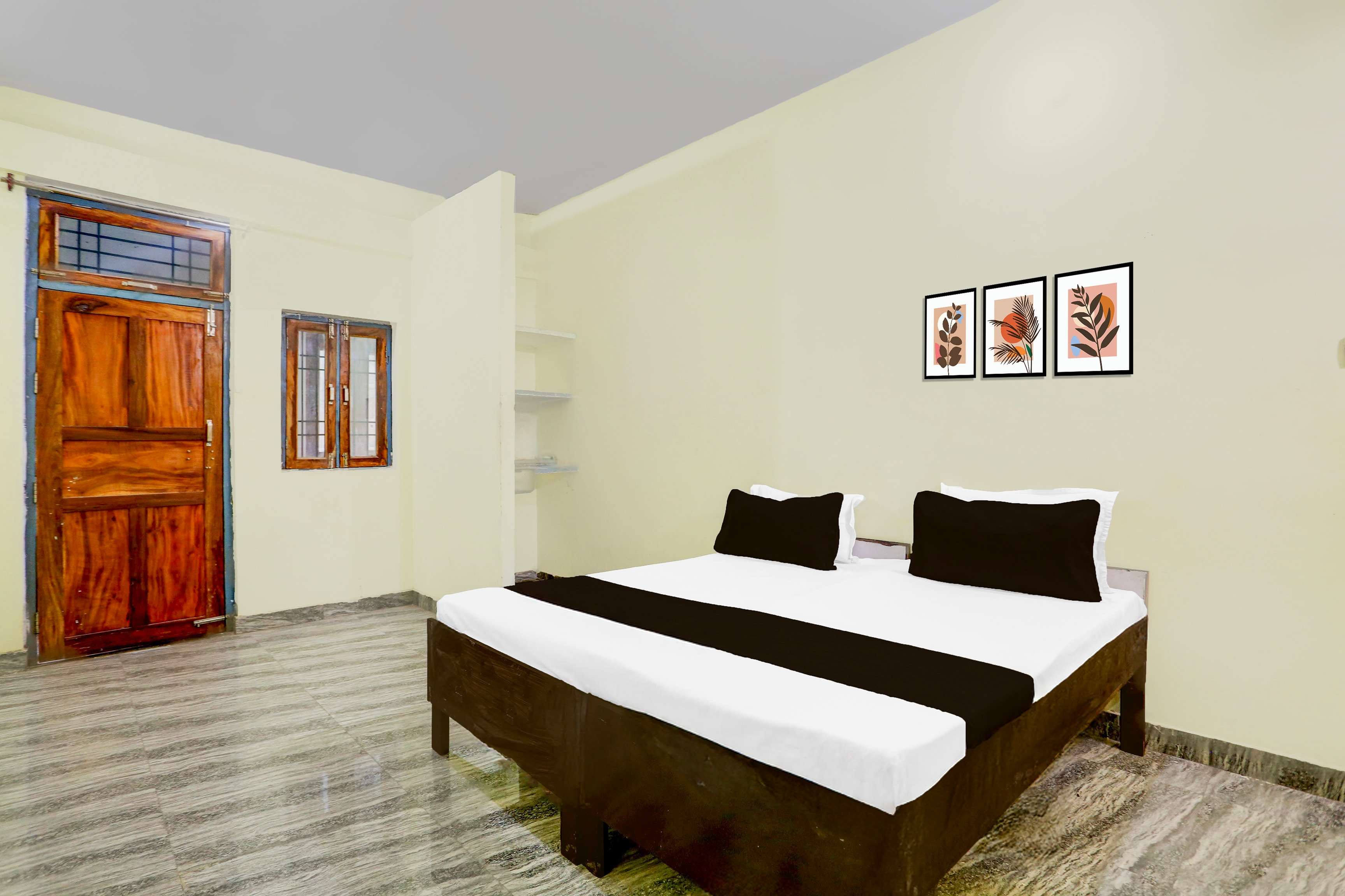 OYO 833318 Hotel Bliss Inn - Tap to explore photos