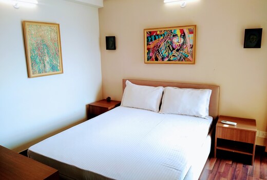 Independent Charming Studio w/balcony Urban View