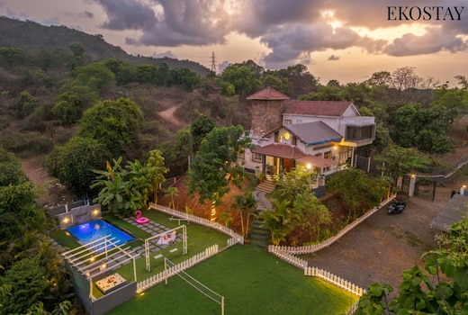 EKOSTAY  - Mount Emerald 4 BHK Pool Villa