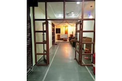 Hotel Naresh Palace, Raipur, Chhattisgarh