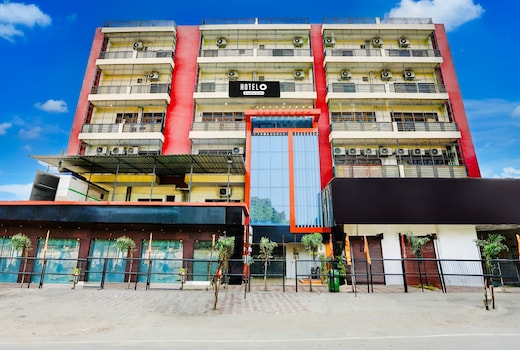 Super Hotel O Hyderabad Gate IIT BHU