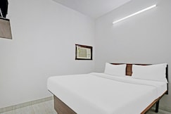 Hotel O Swarg Residency Near Nangloi Railway Station Metro Station, Delhi