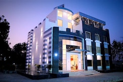 The Grand Aurra Resorts, Faridabad