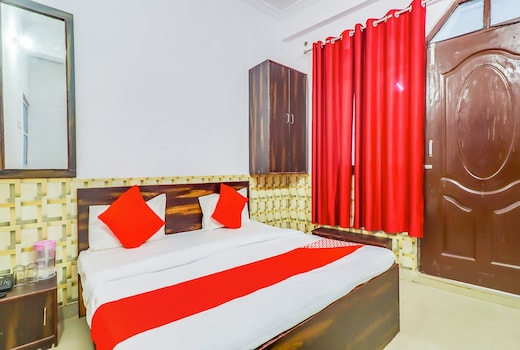 Hotel O Dolphin