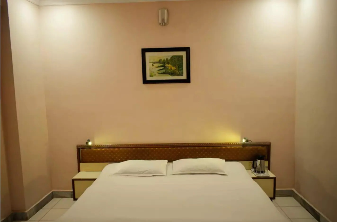 Hotel Raj Palace - Tap to explore photos