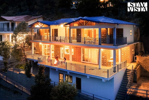 StayVista at Skylark Peaks W/ Outdoor Jacuzzi