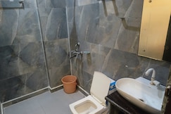 Hotel opm and restaurant, Agra