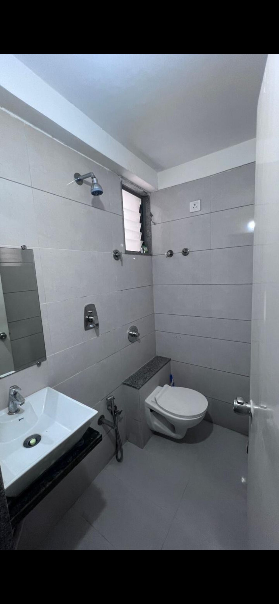 2BHK Cozy Living - Tap to explore photos