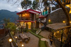 Alaya Stays Farsauli 1 | Pet friendly 3 BHK Hillside Getaway with Gazebo & Balcony, Naukuchiatal