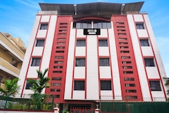 Super Hotel O Jadhav Nagar Near Sinhgad College, Pune