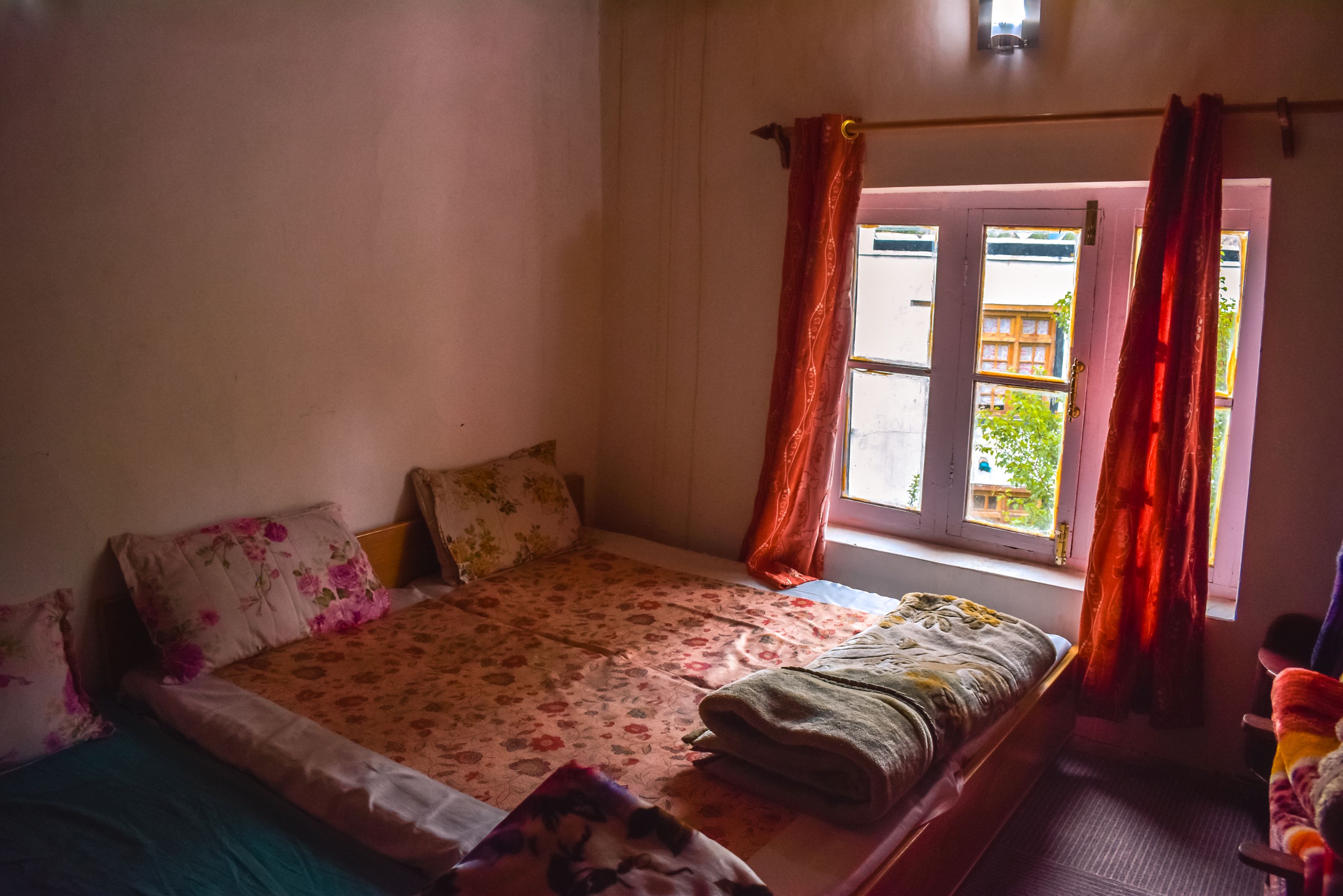 Khachuktse-1 (Himalayan Farmstays) - Tap to explore photos
