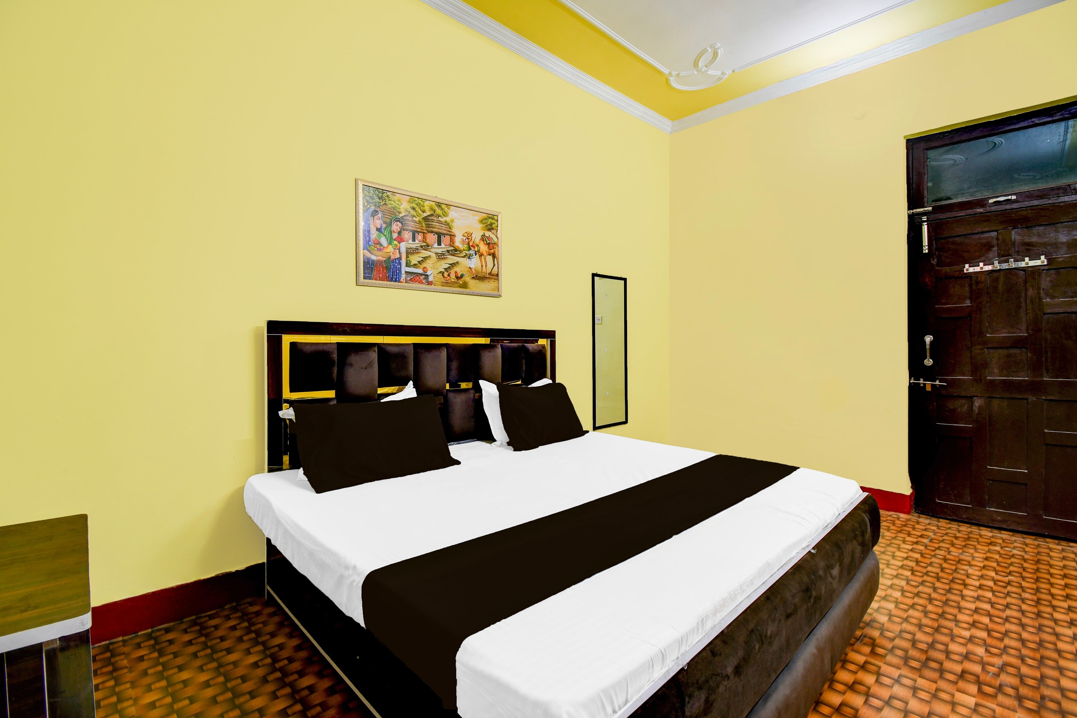 Hotel O SHUBHAM PALACE - Tap to explore photos