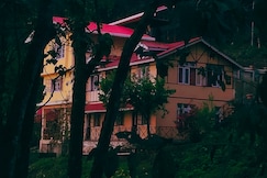 Oak valley Retreat Homestay Hostel Cafe, Darjeeling