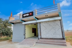 Hotel O Chaudhary Hotel, Tapuara