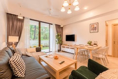 tisyastays | Gorgeous 1BHK Apartment with Infinity Pool, 5mins to beach, Goa